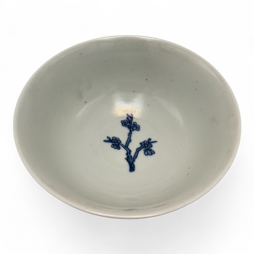 1058 - An antique Chinese Kangxi Blue and White Porcelain Bowl. Hand painted featuring bird and floral moti... 