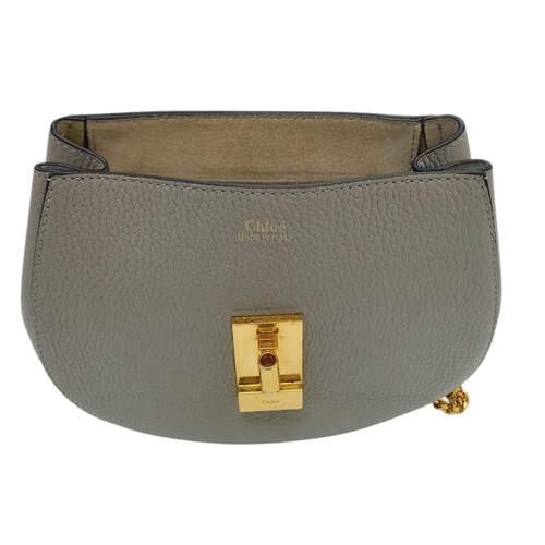 146 - A Chloé Drew Shoulder Bag. Grained grey leather exterior with gold-toned hardware, chain shoulder st... 