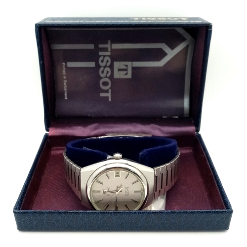 30 - A Vintage Tissot Seastar Quartz Gents Watch. Stainless steel bracelet and case - 37mm. White dial wi... 