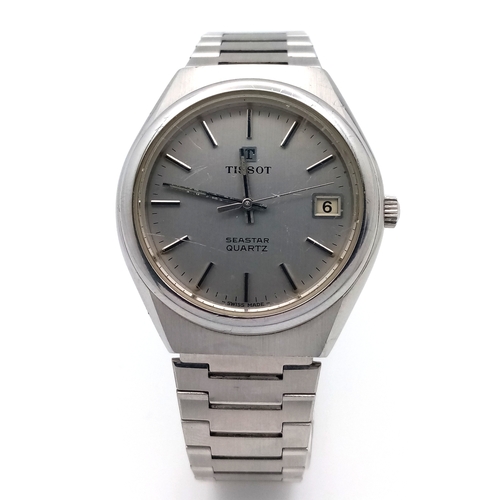 30 - A Vintage Tissot Seastar Quartz Gents Watch. Stainless steel bracelet and case - 37mm. White dial wi... 