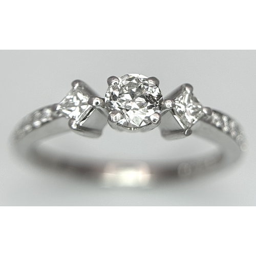 80 - AN 18K WHITE GOLD DIAMOND RING 0.45CT , 3G TOTAL WEIGHT, SIZE L. Ref: 8871