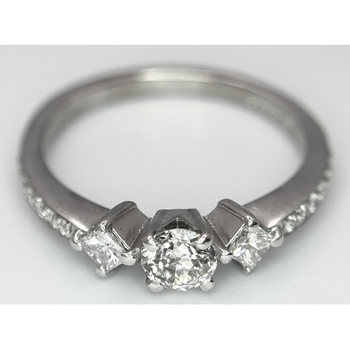 80 - AN 18K WHITE GOLD DIAMOND RING 0.45CT , 3G TOTAL WEIGHT, SIZE L. Ref: 8871