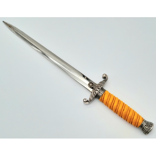 34 - A 3rd Reich Heer (Army) Officers Dagger. Very nice Unmarked late War example with pumpkin coloured g... 