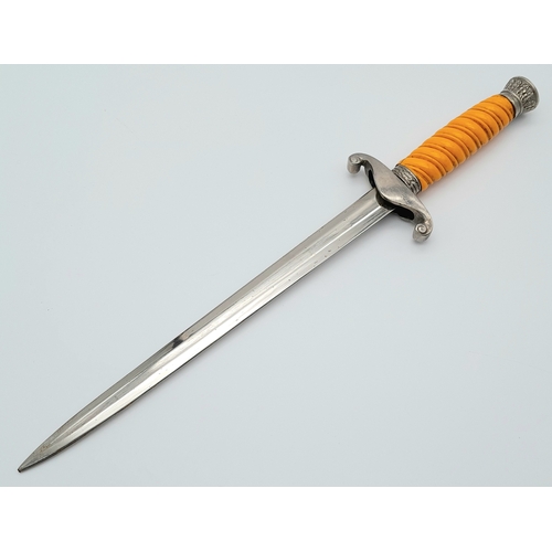 34 - A 3rd Reich Heer (Army) Officers Dagger. Very nice Unmarked late War example with pumpkin coloured g... 