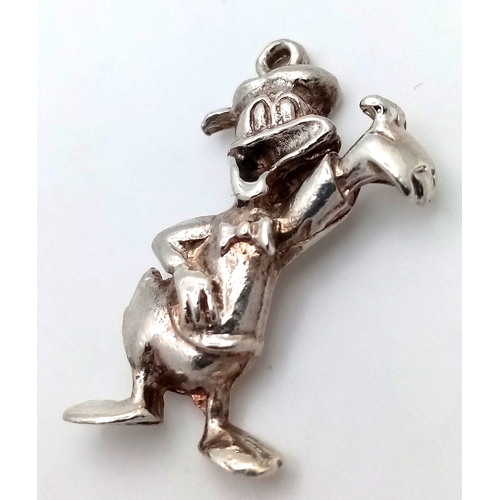 873 - A STERLING SILVER DONALD DUCK DISNEY CHARACTER CHARM 3.5G TOTAL WEIGHT, 2.5CM x 1.5CM. Ref: TAN 3010