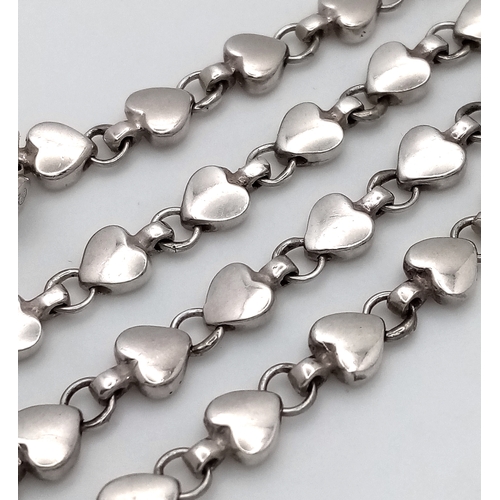 1330 - A stunning Italy silver heart link necklace. Total weight 26.4G. Total length 20cm.