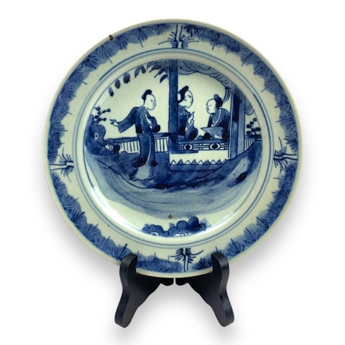 1325 - An antique Chinese Blue and White Porcelain Plate, Qing Dynasty. Hand-painted featuring a narrative ... 