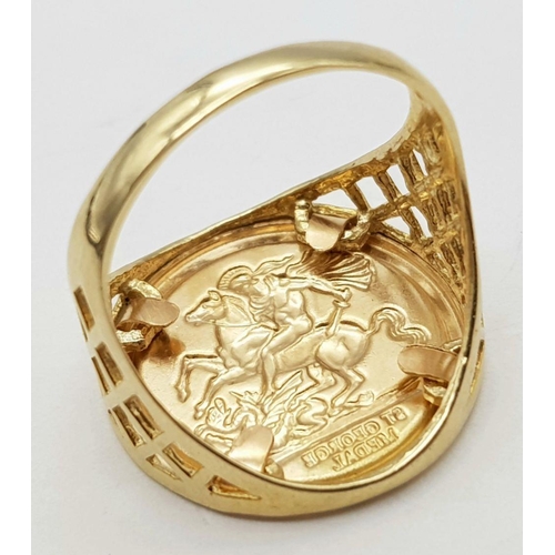 1480 - A 9K Yellow Gold George Medal Signet Ring. Size S 1/2. 3.7g