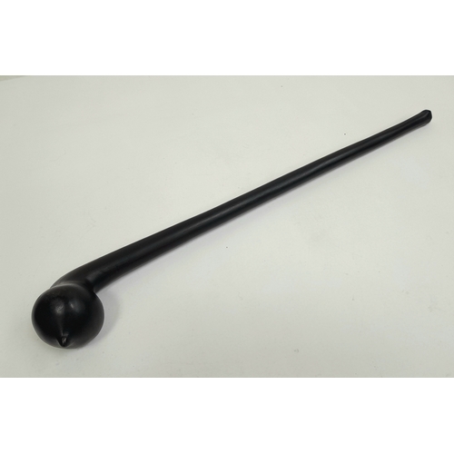 195 - A vintage, Maasai RUNGU throwing & fighting club, made of black ebony. Length: 52 cm. Origin: Maasai... 