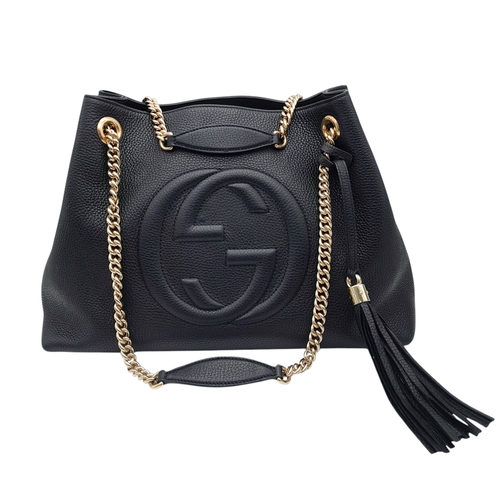 277 - A Gucci Black Soho Leather Shoulder Bag. Black pebbled leather exterior with gold-toned hardware, ch... 