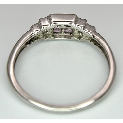 439 - A 9K WHITE GOLD DIAMOND & PINK SAPPHIRE RING 2G SIZE N. Ref: SC 4010