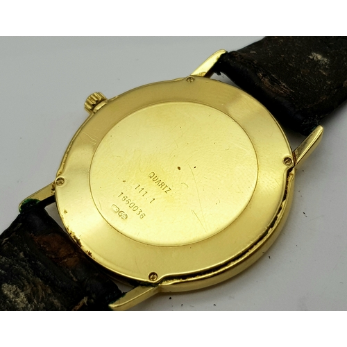 5 - A JAEGER-LE-COULTRE JLC 18K YELLOW GOLD CASED QUARTZ STRAP WATCH - WITH ORIGINAL BUCKLE. 34MM CASE. ... 