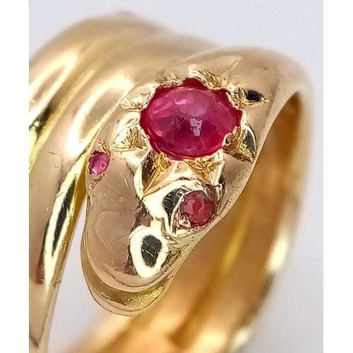 53 - AN 18K YELLOW GOLD VINTAGE RUBY SET SNAKE RING 0.35CT RUBY 8.1G SIZE N. Ref: 8870