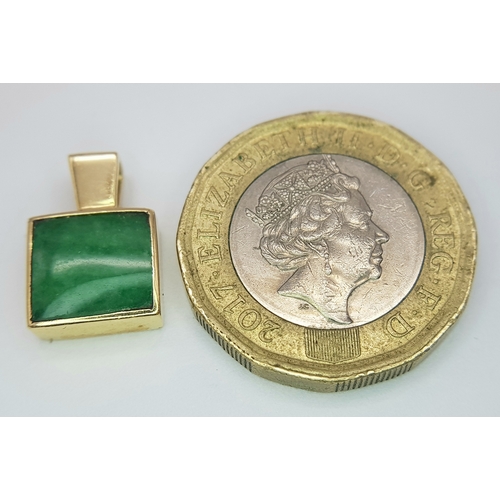 234 - A 14K YELLOW GOLD JADEITE PENDANT 2.4G , 16MM X 9MM. Ref: SC 3041