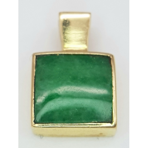 234 - A 14K YELLOW GOLD JADEITE PENDANT 2.4G , 16MM X 9MM. Ref: SC 3041