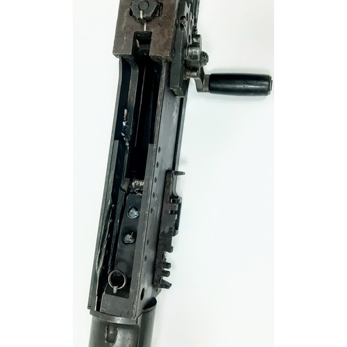 297 - A WW2 Era Frigidaire Browning M2 (deactivated) Heavy Aircraft Machine Gun. This 45 inch .50 calibre ... 