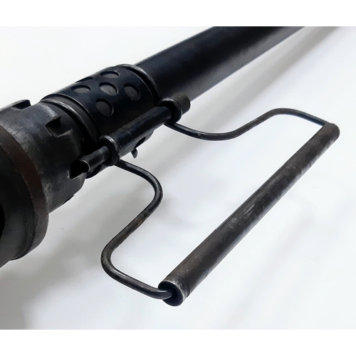 297 - A WW2 Era Frigidaire Browning M2 (deactivated) Heavy Aircraft Machine Gun. This 45 inch .50 calibre ... 