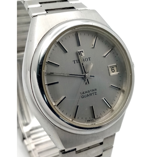 30 - A Vintage Tissot Seastar Quartz Gents Watch. Stainless steel bracelet and case - 37mm. White dial wi... 