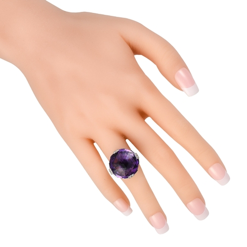 35 - A Bvlgari Parentesi 18K White Gold 0.70ct Diamond and Amethyst Ring. Your looking at a striking stat... 