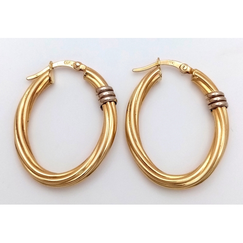 260 - A Pair of Italian 14K Gold Yellow Creole Earrings. 3cm. 3.54g