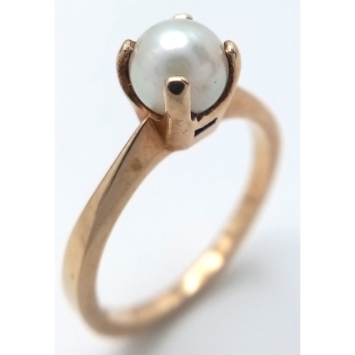 91 - Classic Vintage 10 CART GOLD RING set with SINGLE PEARL in  Cradle claw mount. 2.85 grams. Size N.