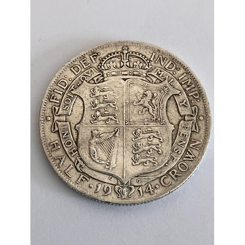 301 - 1914 SILVER HALF CROWN . Very fine/extra fine condition. Having bold and raised definition to both s... 