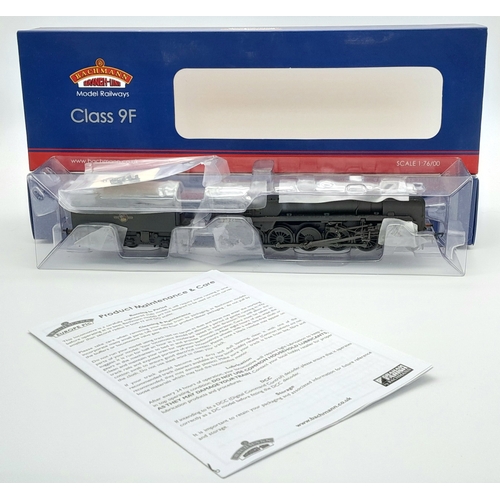 1170 - A Bachmann Class 9F Model BR Standard, Weathered Effect Locomotive - 32-859. Excellent condition, un... 