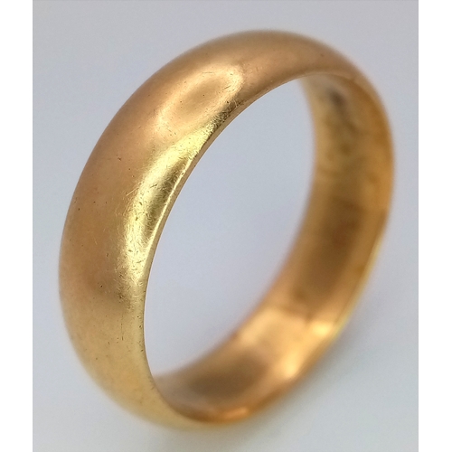 190 - A Vintage 18K Yellow Gold Band Ring. 6mm. Size S. 6.8g.