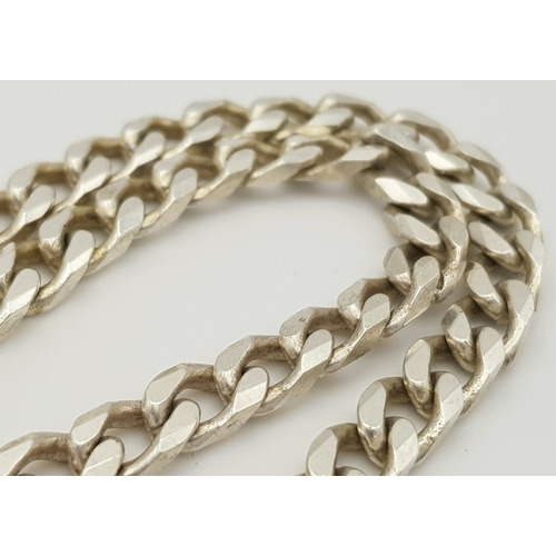 344 - An Attractive Solid Silver 925 Heavy Curb Chain Necklace, 48 grams, 51cm. In excellent condition.