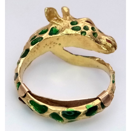 359 - A 9K Yellow Gold 'Pagoda' Ring in Animal Form. Size H 1/2. 6.2g