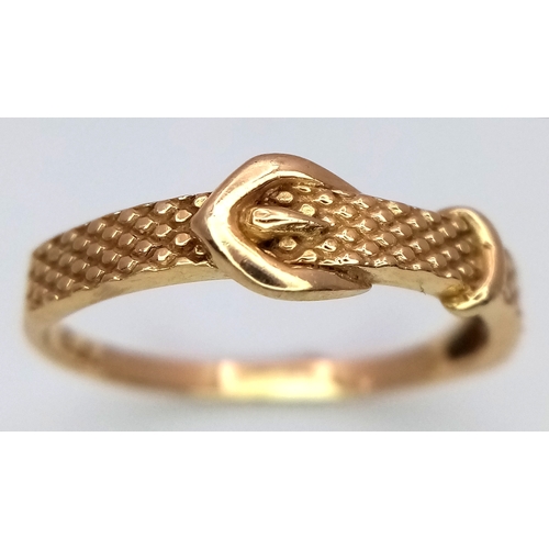 366 - A 14K Yellow Gold Ring in Belt Form. Size N. 1.6g