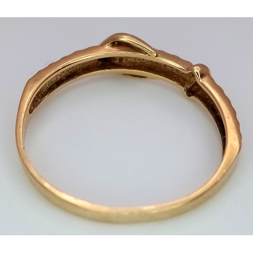 366 - A 14K Yellow Gold Ring in Belt Form. Size N. 1.6g