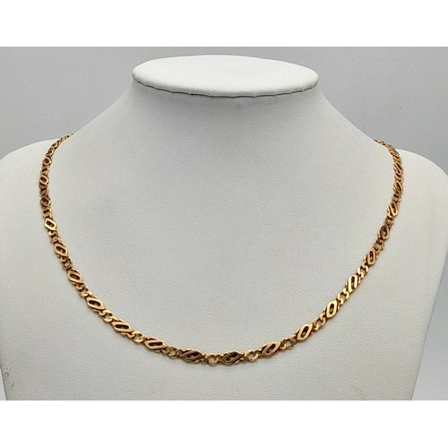 89 - A 9K Yellow Gold Fancy Link Chain. 46cm. 9.75g