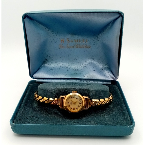 1673 - A Vintage Roamer Ladies Watch. Expandable bracelet Case - 18mm. Mechanical, hand-wind movement. In w... 