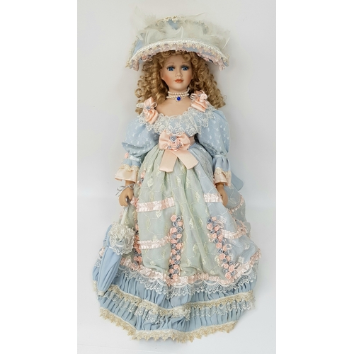 1734 - A Vintage Doll From The Elite Range - Leonardo Collection. Doll is in very good condition but origin... 