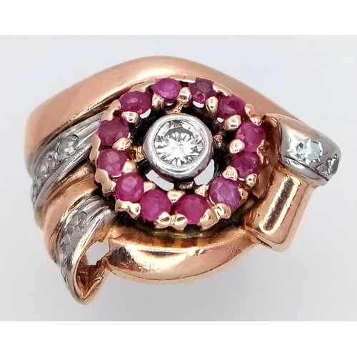 492 - A VERY STYLISH AND UNUSUAL 18K ROSE AND WHITE GOLD DESIGNER RING WITH CENTRAL DIAMOND SURROUNDED BY ... 