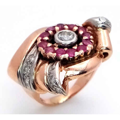 492 - A VERY STYLISH AND UNUSUAL 18K ROSE AND WHITE GOLD DESIGNER RING WITH CENTRAL DIAMOND SURROUNDED BY ... 