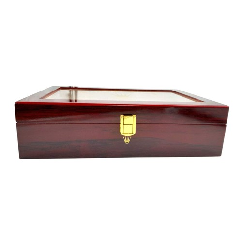 514 - An Excellent Condition Cherry Wood Piano Finish 12 Watch Dealer Display Box. 31.5x21x8cm.