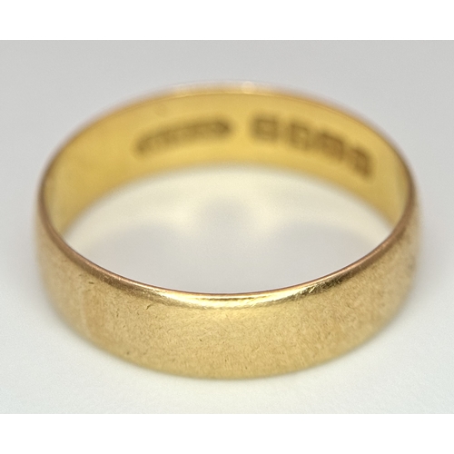 136 - A Vintage 22K Gold Yellow Band Ring. Size J 1/2. 5mm width. 2.7g. London hallmarks