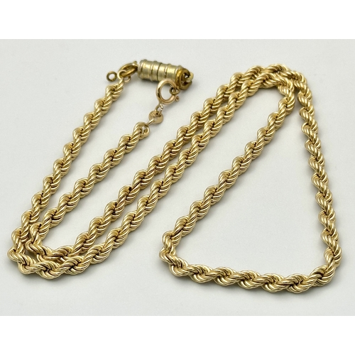 197 - A 9K Yellow Gold Rope Chain necklace. 52cm. 9.15g