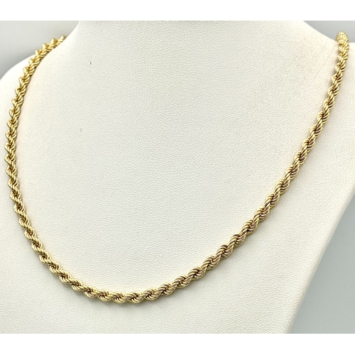 197 - A 9K Yellow Gold Rope Chain necklace. 52cm. 9.15g