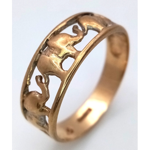 551 - A 9K Yellow Gold Elephant Themed Band Ring. 7mm width. Size Q 1/2. 2.6g