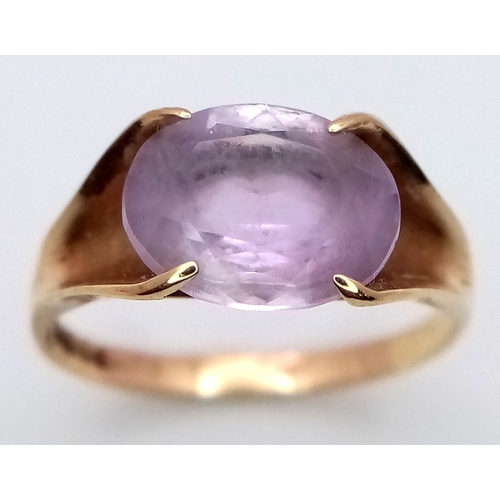 1142 - A Vintage 9K Yellow Gold Amethyst Ring. Oval cut. Size M. 2.1g