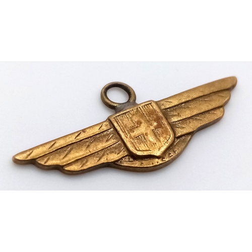 1205 - A 9K Gold Medical Badge Pendant/Charm. 2.5cm. 1.1g