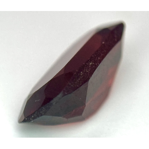 1370 - A 3.75ct Faceted African Hessonite Garnet Gemstone, Cushion Shape, GLI Certified. Ref: VU135