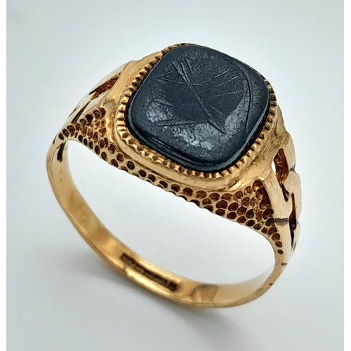 1372 - A Men’s Hallmarked 1865/66 9 Carat Gold Black Stone Intaglio Ring (possibly also a used as a seal) S... 