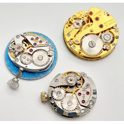 926 - THREE AUTOMATIC MOVEMENTS WITH DIALS LONGINES, HAMILTON & SMITHS DE LUXE FOR PARTS / SPARES . Ref: R... 