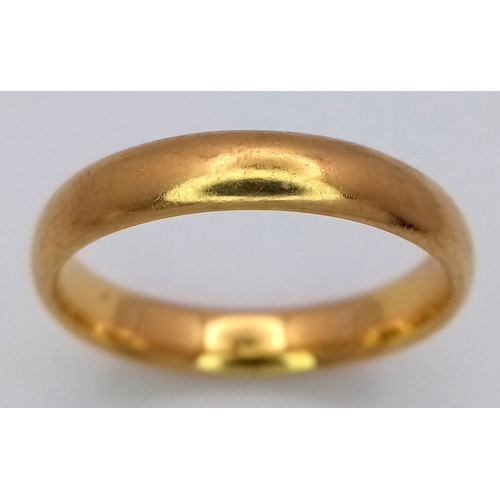 10 - A Vintage 22K Yellow Gold Band Ring. Size Q 1/2. 5.8g