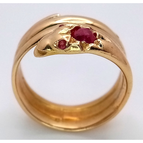 53 - AN 18K YELLOW GOLD VINTAGE RUBY SET SNAKE RING 0.35CT RUBY 8.1G SIZE N. Ref: 8870