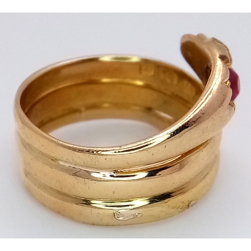 53 - AN 18K YELLOW GOLD VINTAGE RUBY SET SNAKE RING 0.35CT RUBY 8.1G SIZE N. Ref: 8870